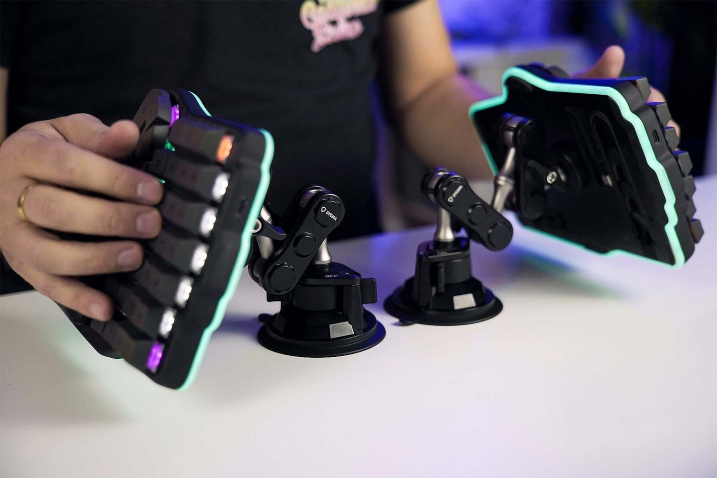 Articulated Arms and Adaptor Puck Bundle