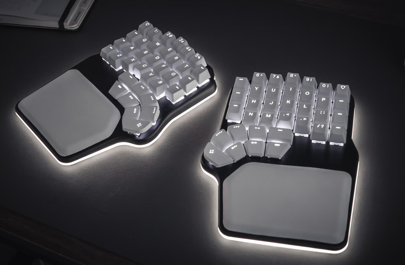 Defy Keycaps and Palm Pads Bundle