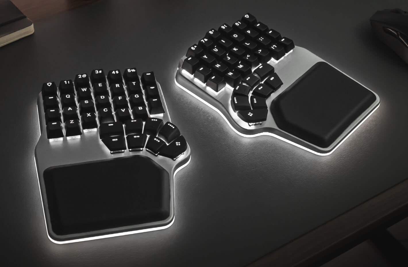 Defy Keycaps and Palm Pads Bundle