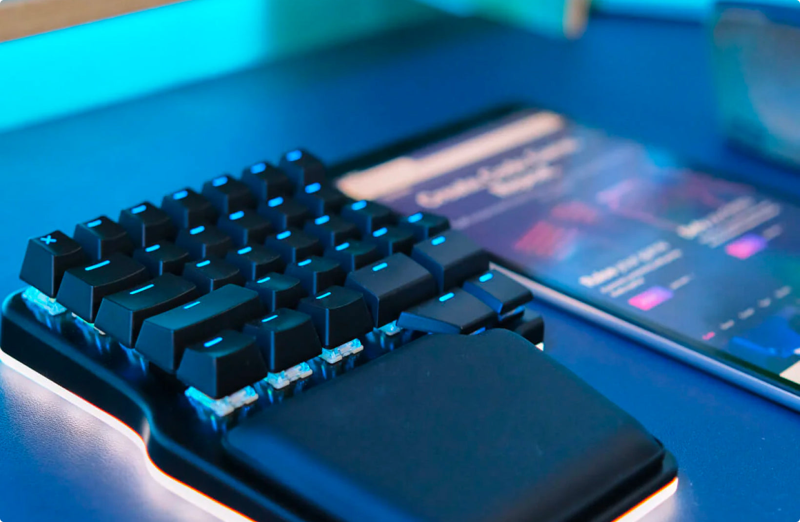 Dygma Raise 2 - Wireless ergonomic split keyboard