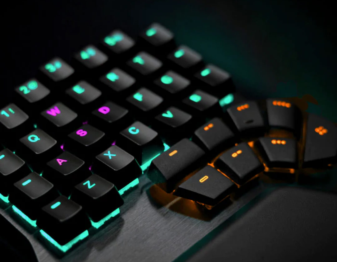 The Split Wireless Keyboard | Dygma Defy